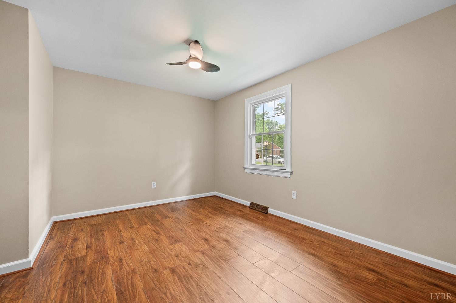 3004 Ravenwood Drive