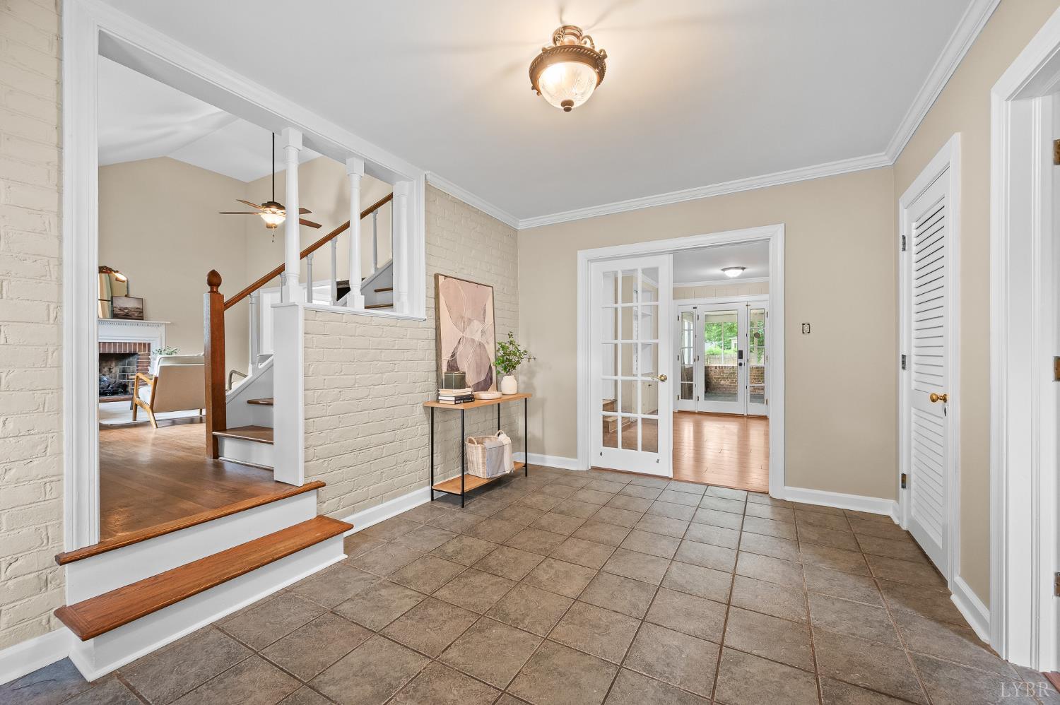 3004 Ravenwood Drive