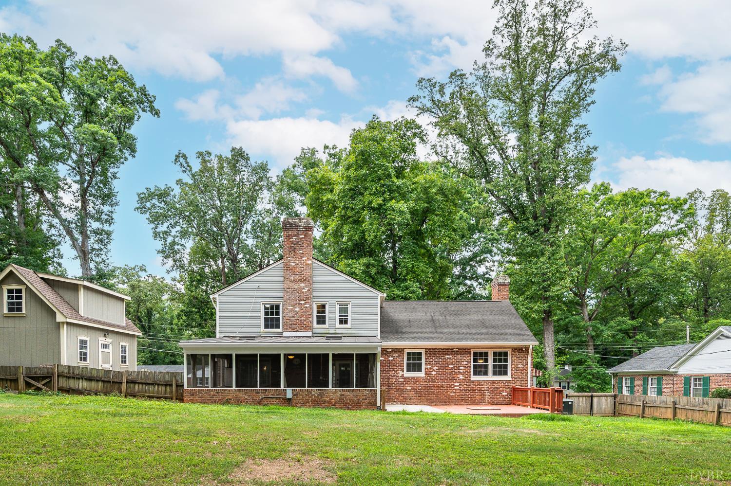 3004 Ravenwood Drive