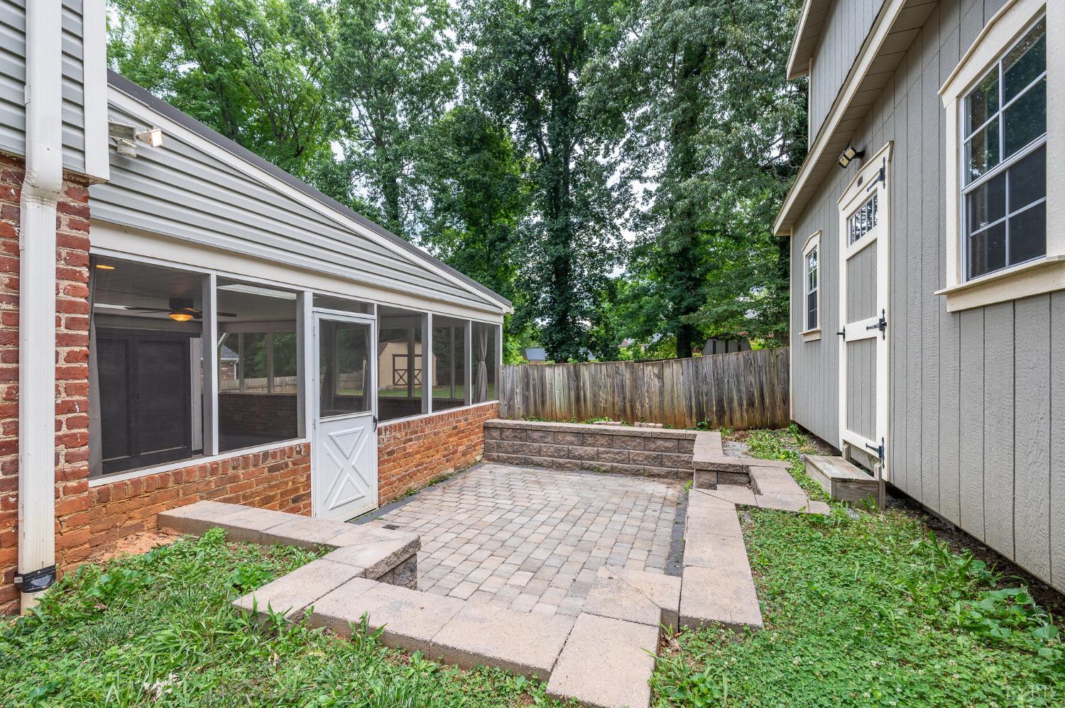 3004 Ravenwood Drive