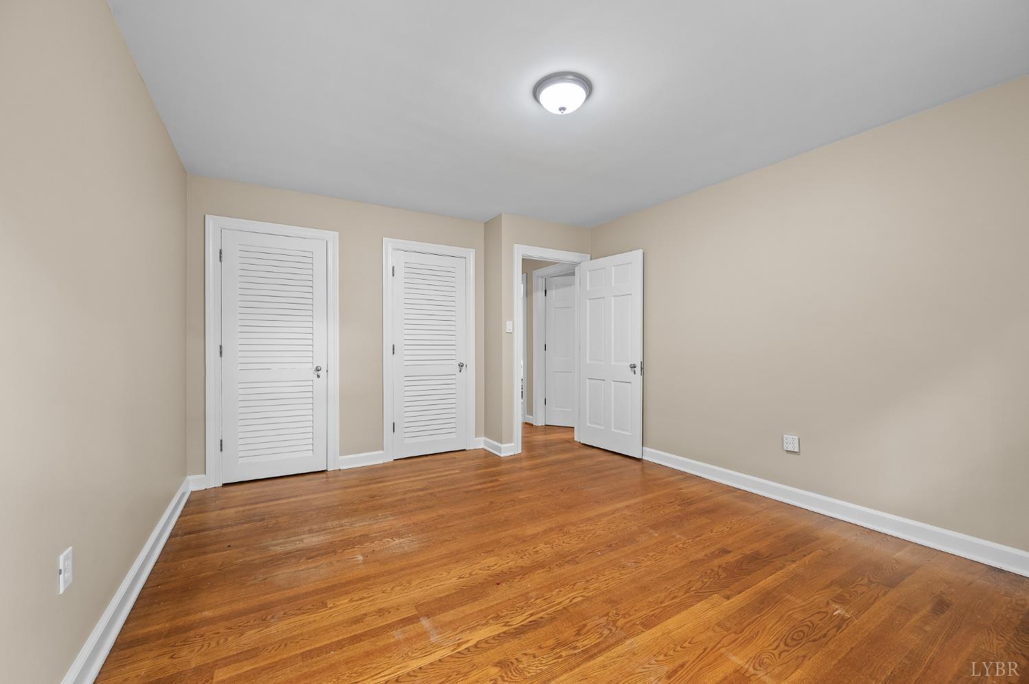 3004 Ravenwood Drive