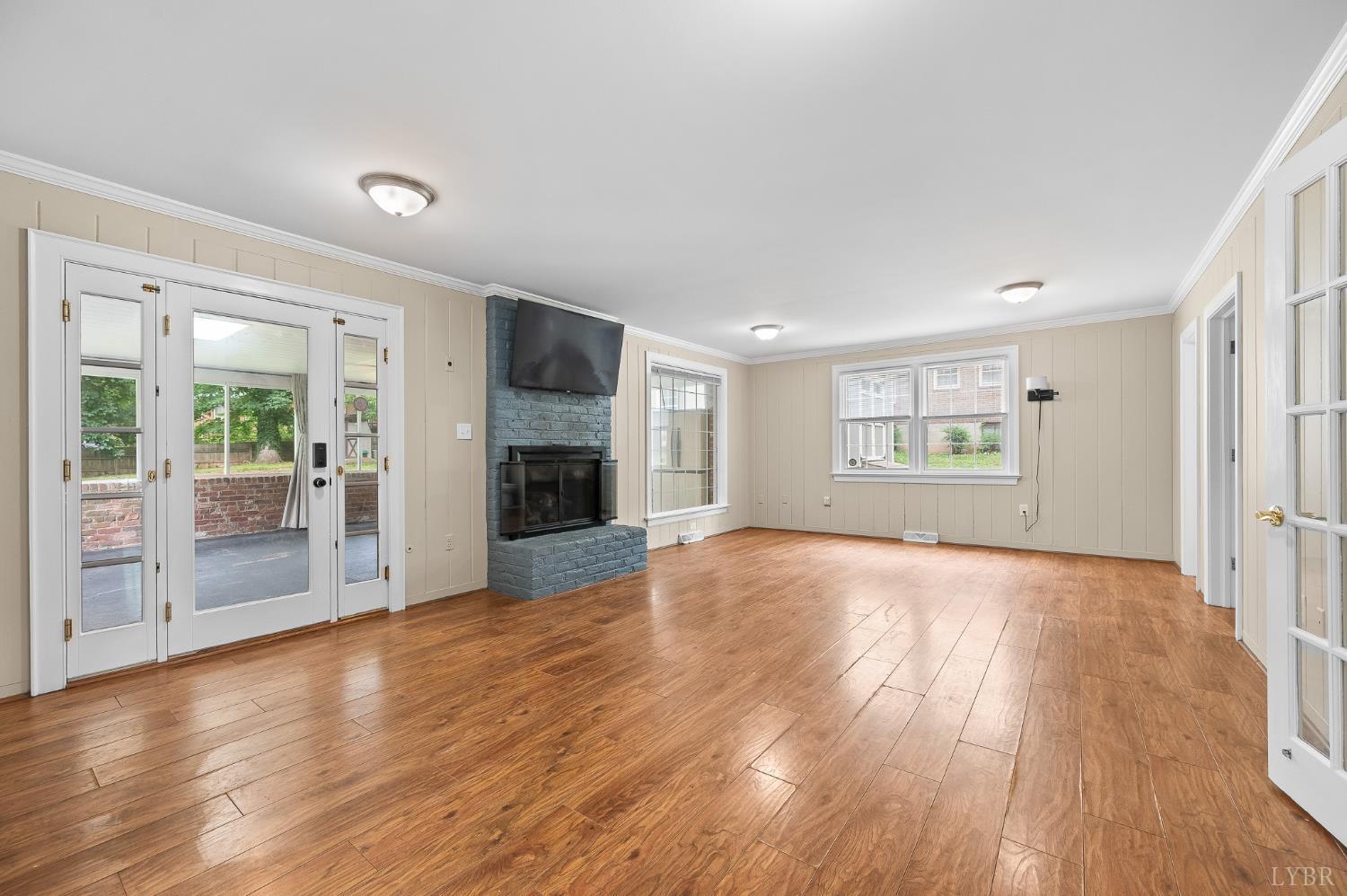 3004 Ravenwood Drive