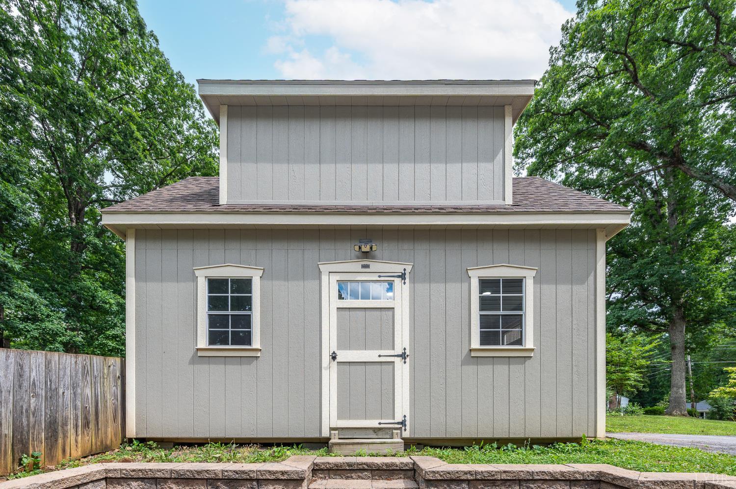3004 Ravenwood Drive