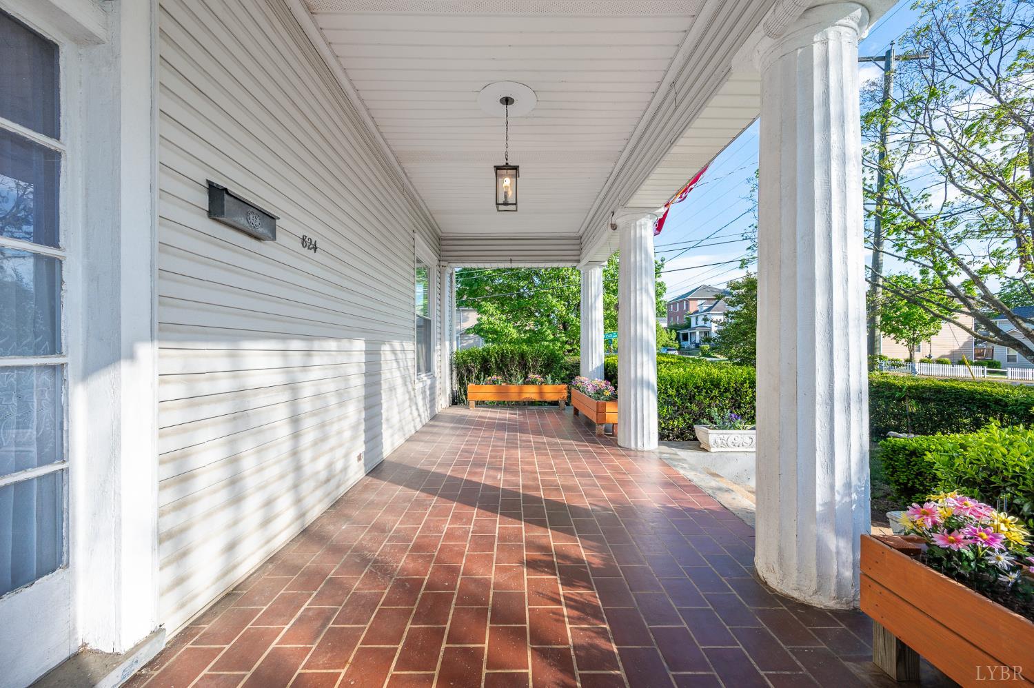 824 Floyd Street