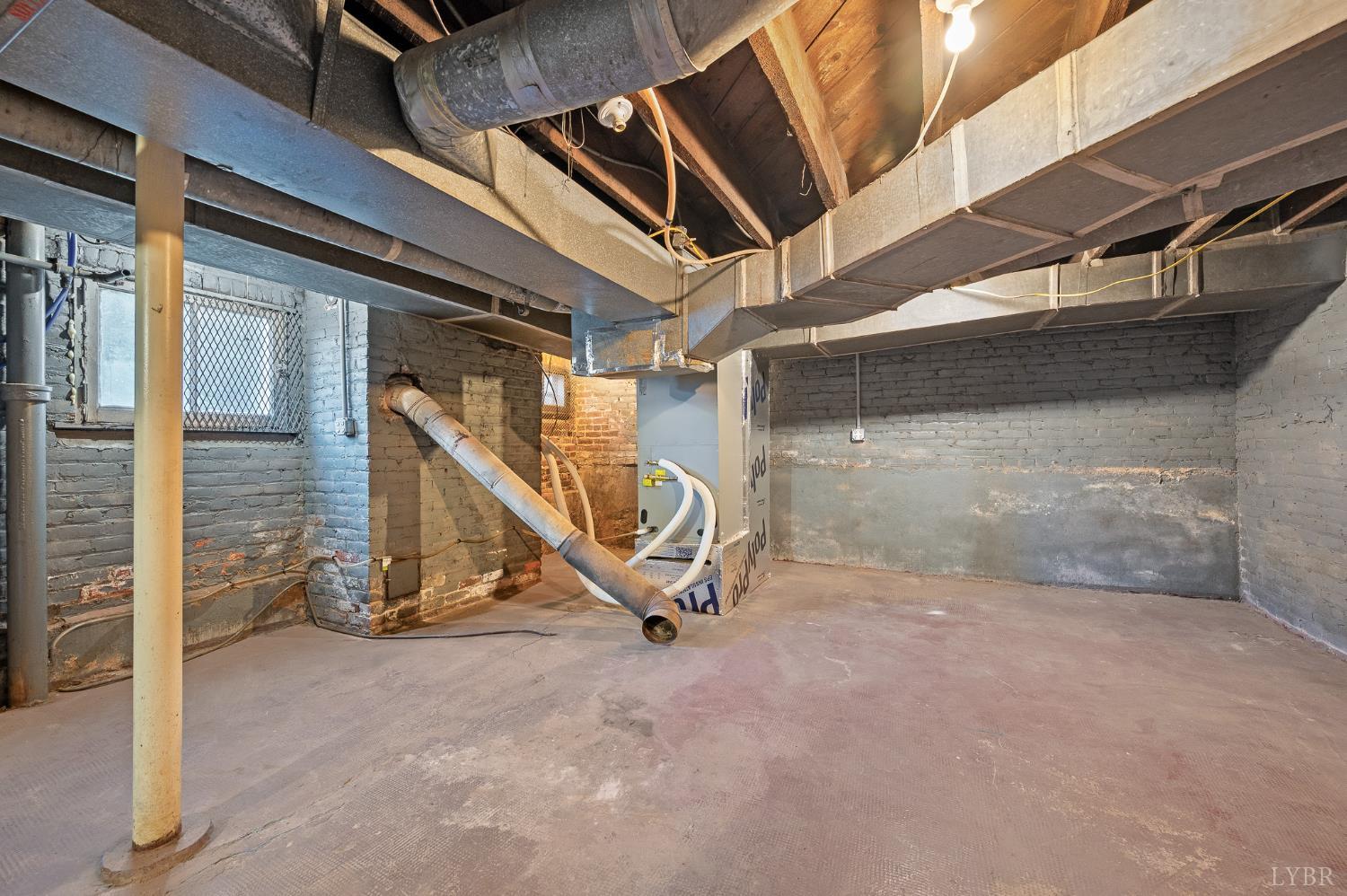 824 Floyd Street