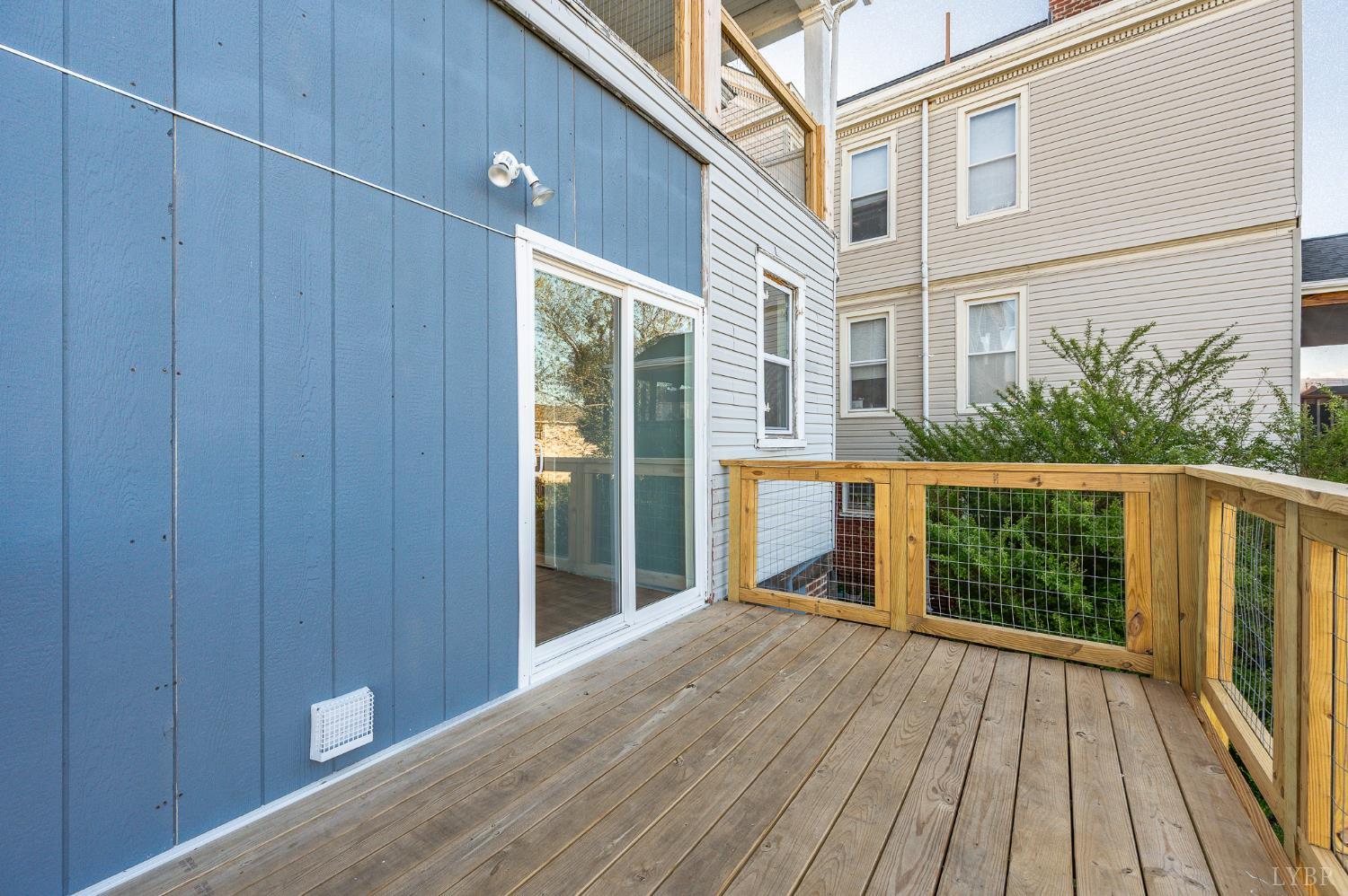 824 Floyd Street