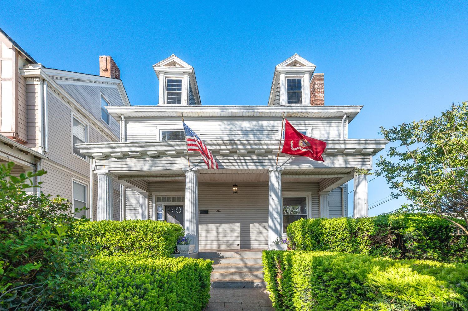 824 Floyd Street