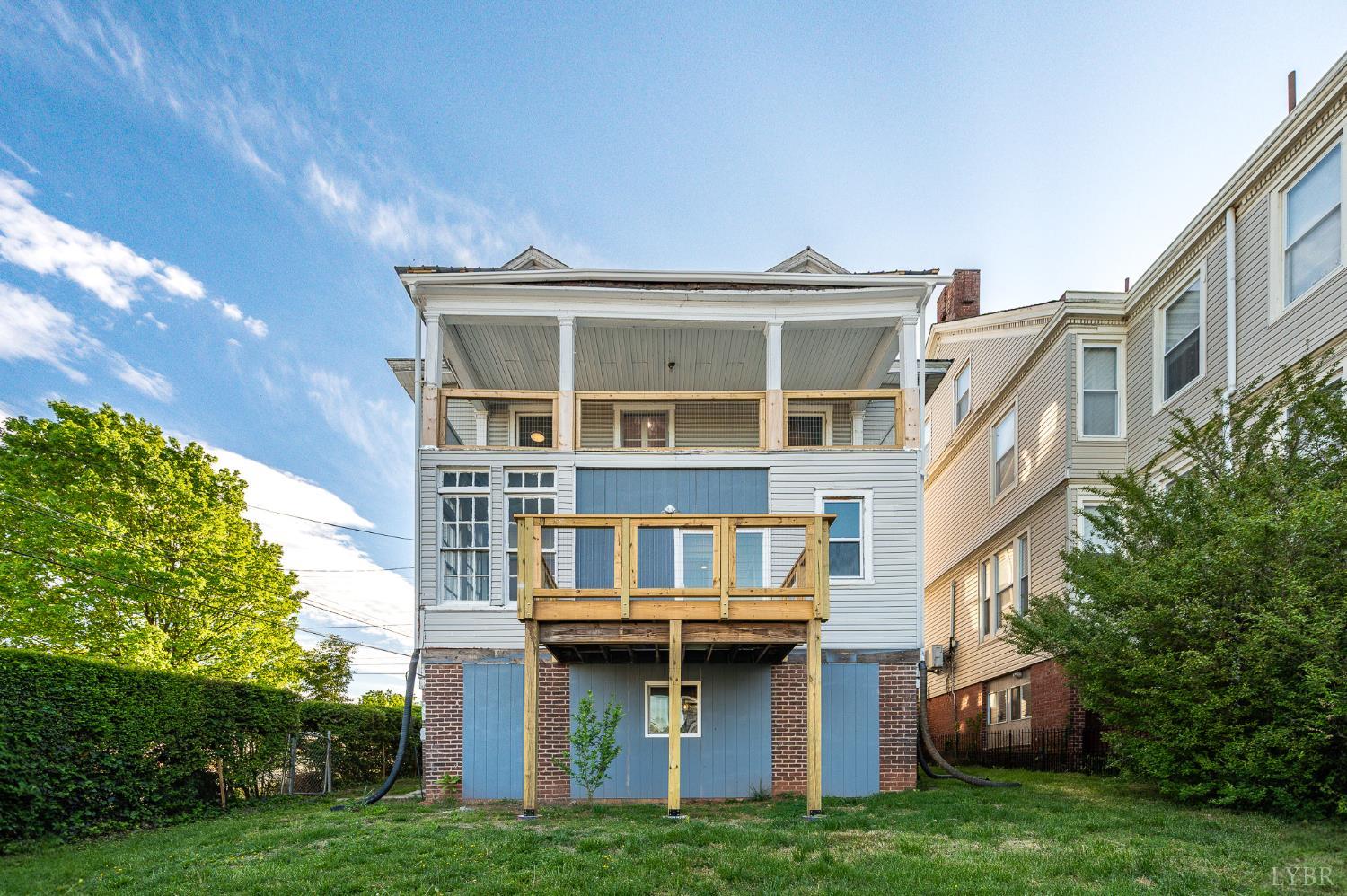 824 Floyd Street