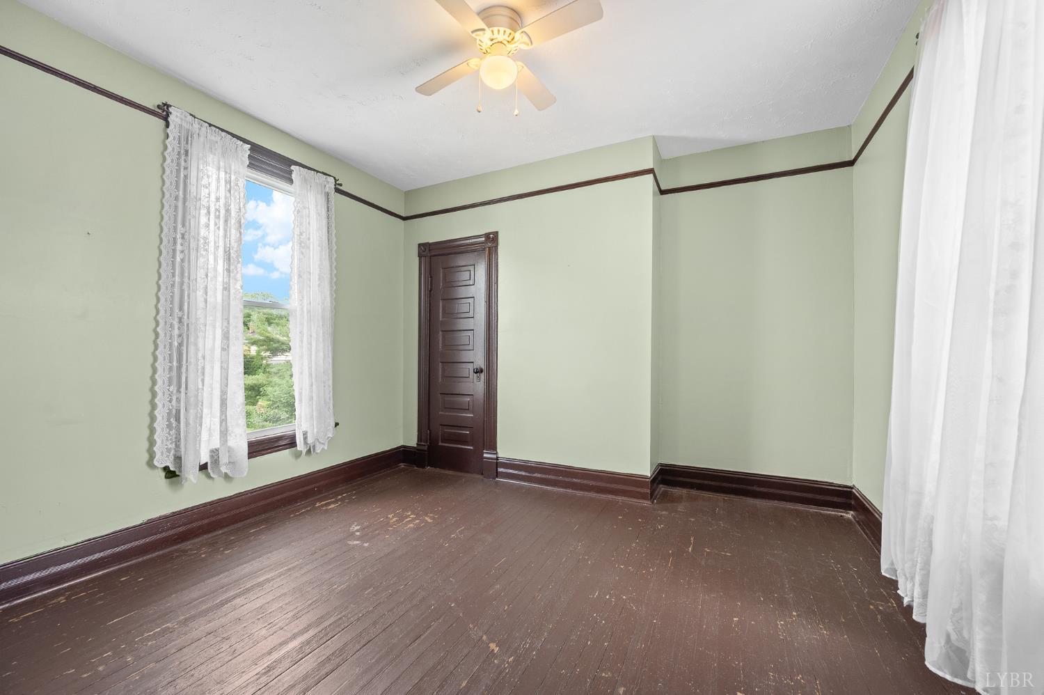 1011 16th Street