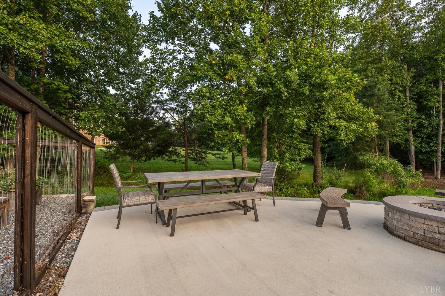 1118 Jefferson Dr W