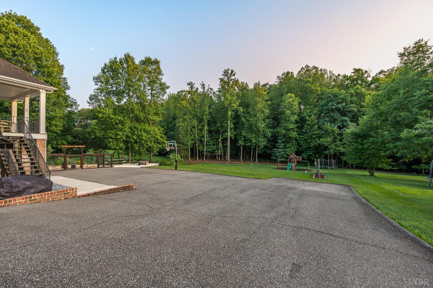 1118 Jefferson Dr W