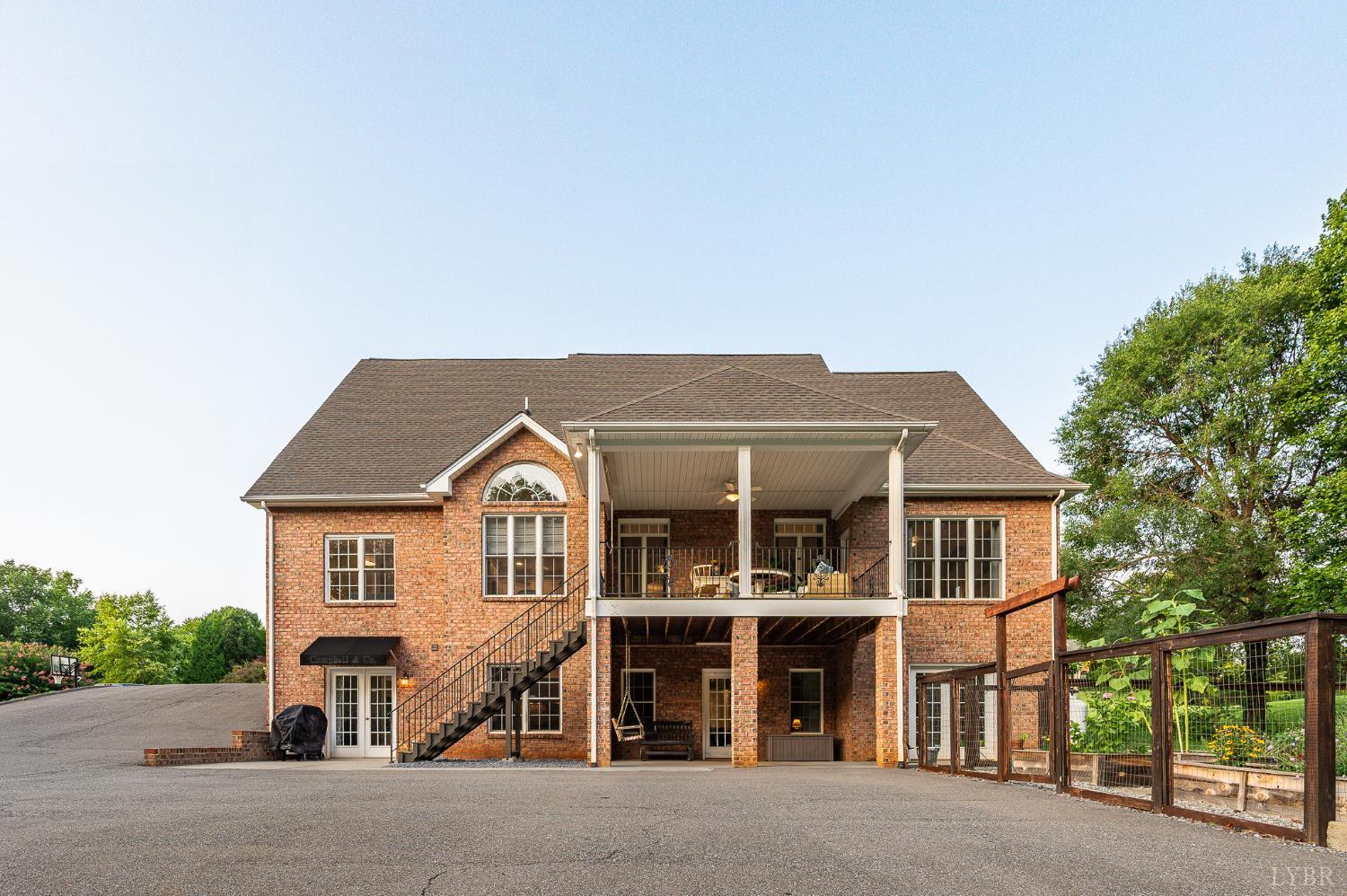 1118 Jefferson Dr W
