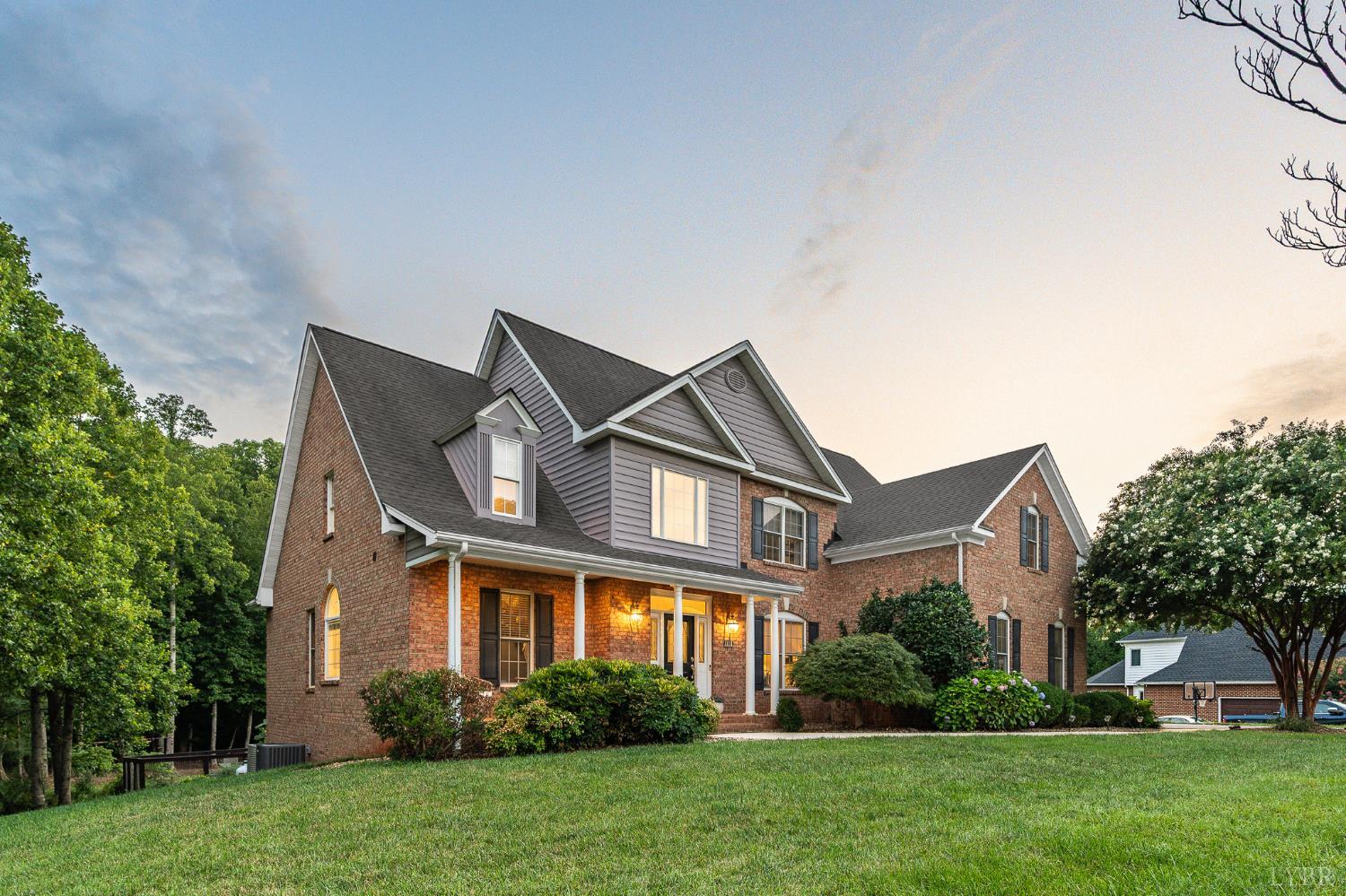 1118 Jefferson Dr W