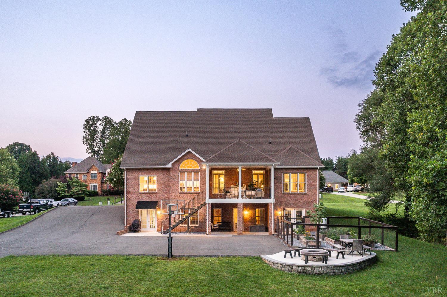 1118 Jefferson Dr W