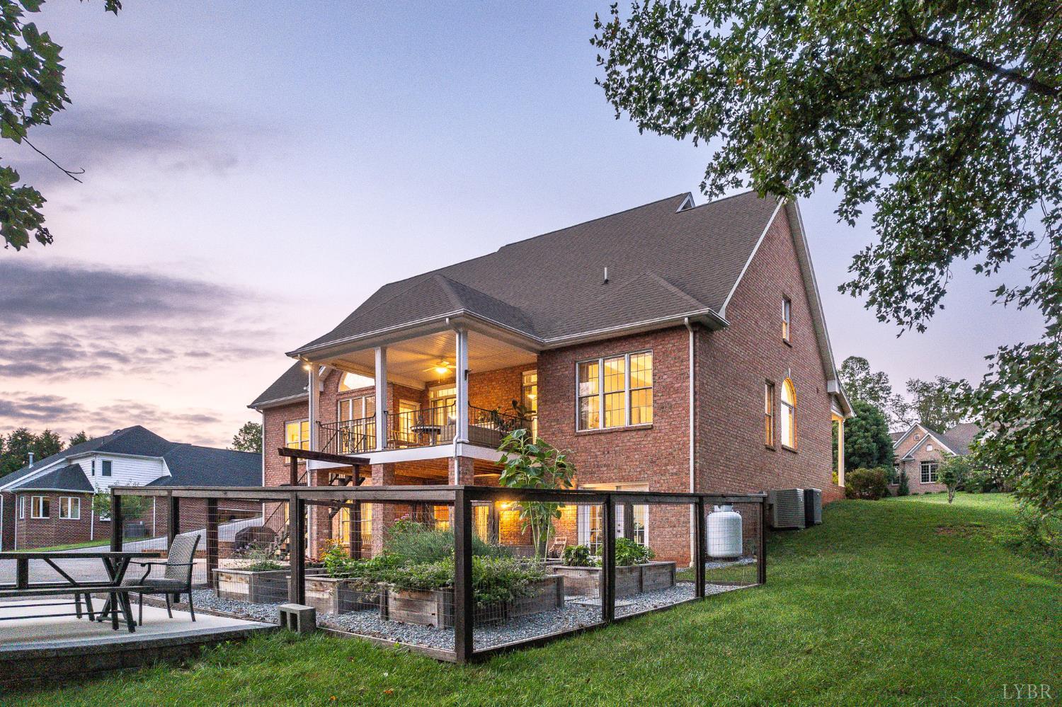 1118 Jefferson Dr W