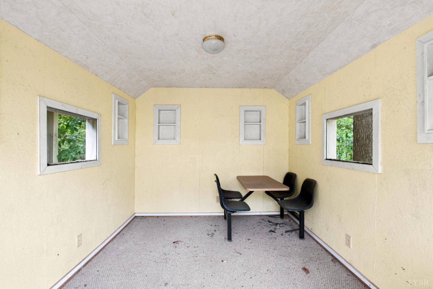 1378 Greenhouse Road