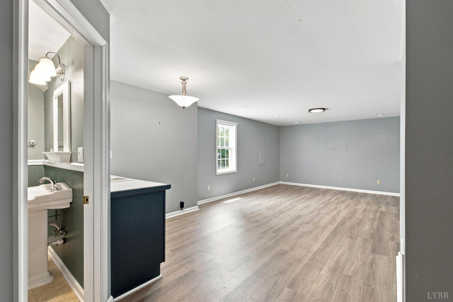 1378 Greenhouse Road