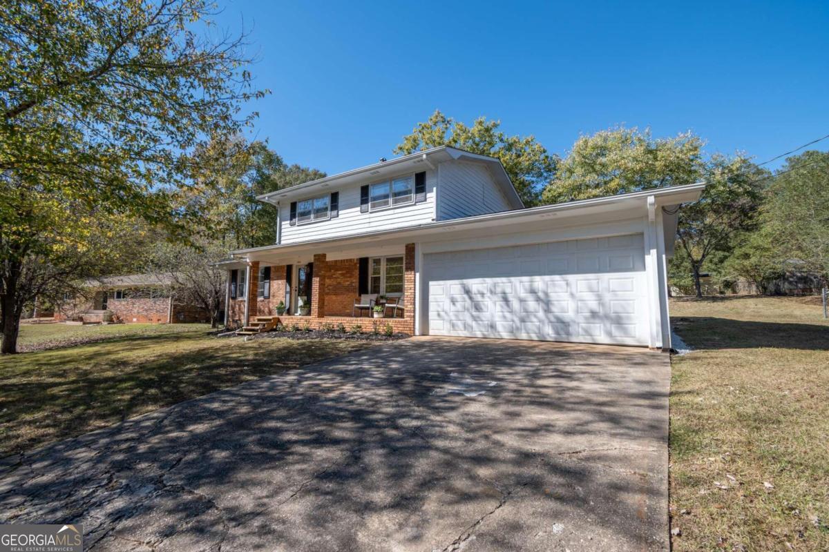 140 Holly Lane