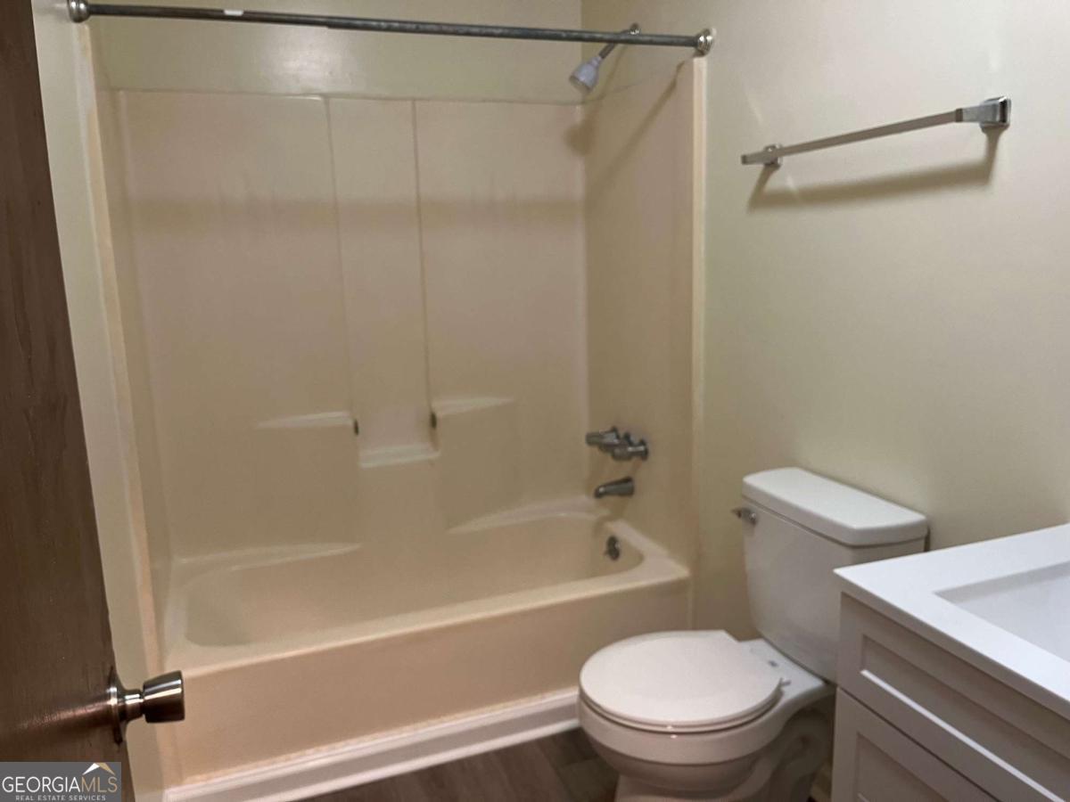 230/232 Rustwood Drive