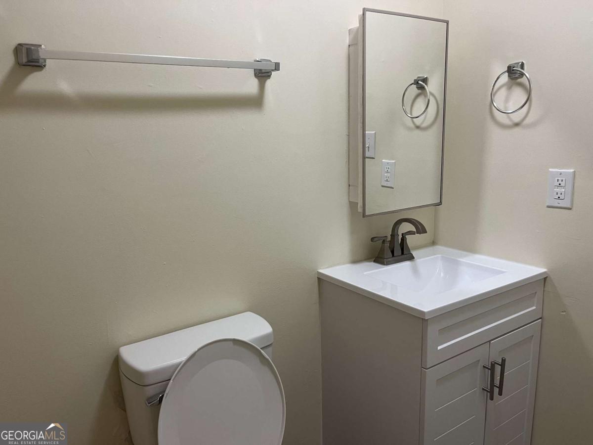 230/232 Rustwood Drive