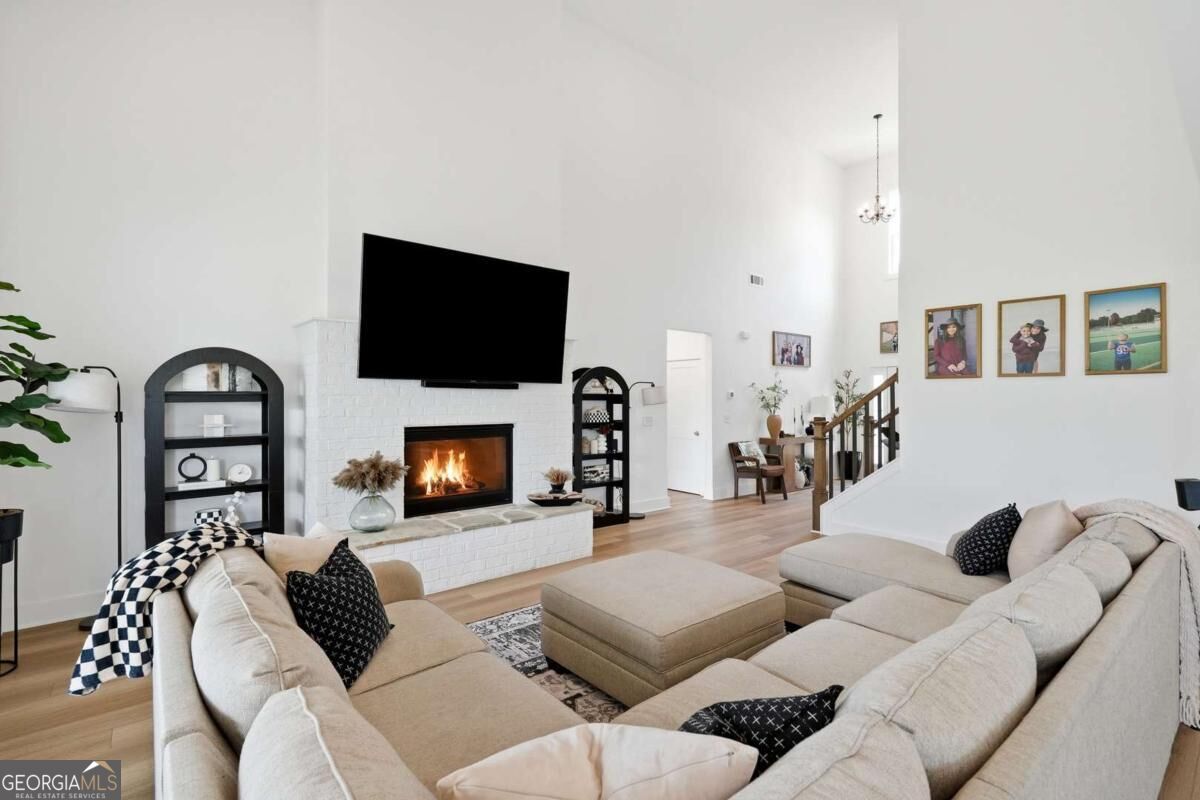 2049 Chestnut Oak Trail