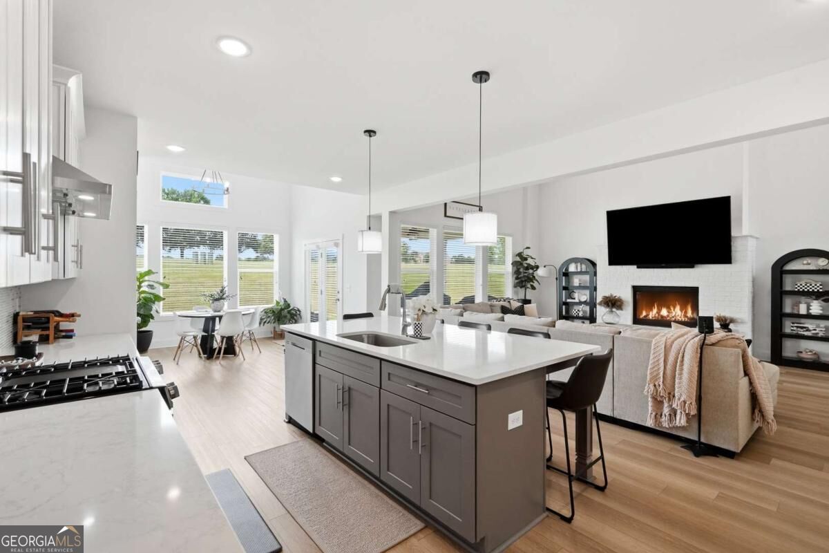 2049 Chestnut Oak Trail