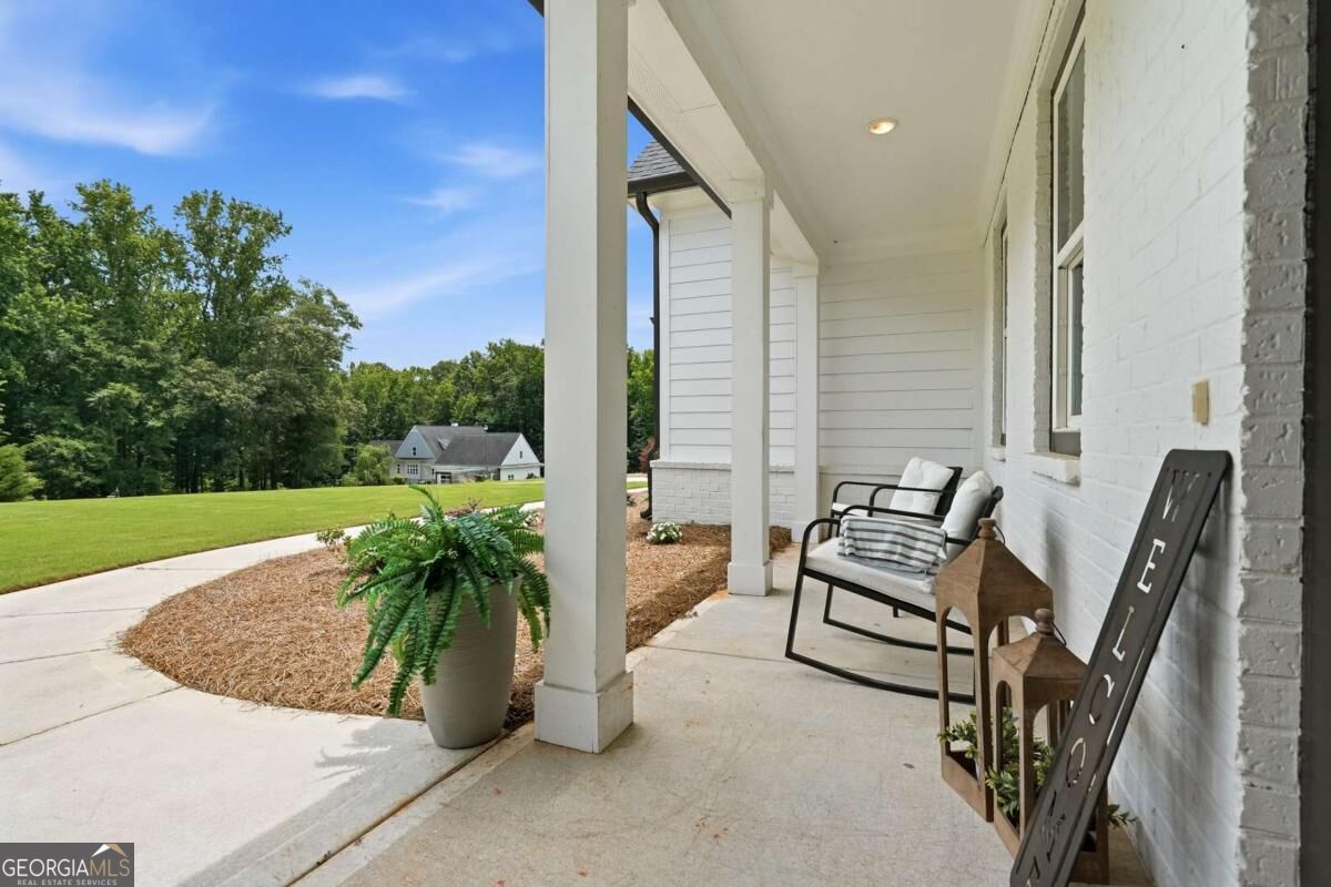 2049 Chestnut Oak Trail