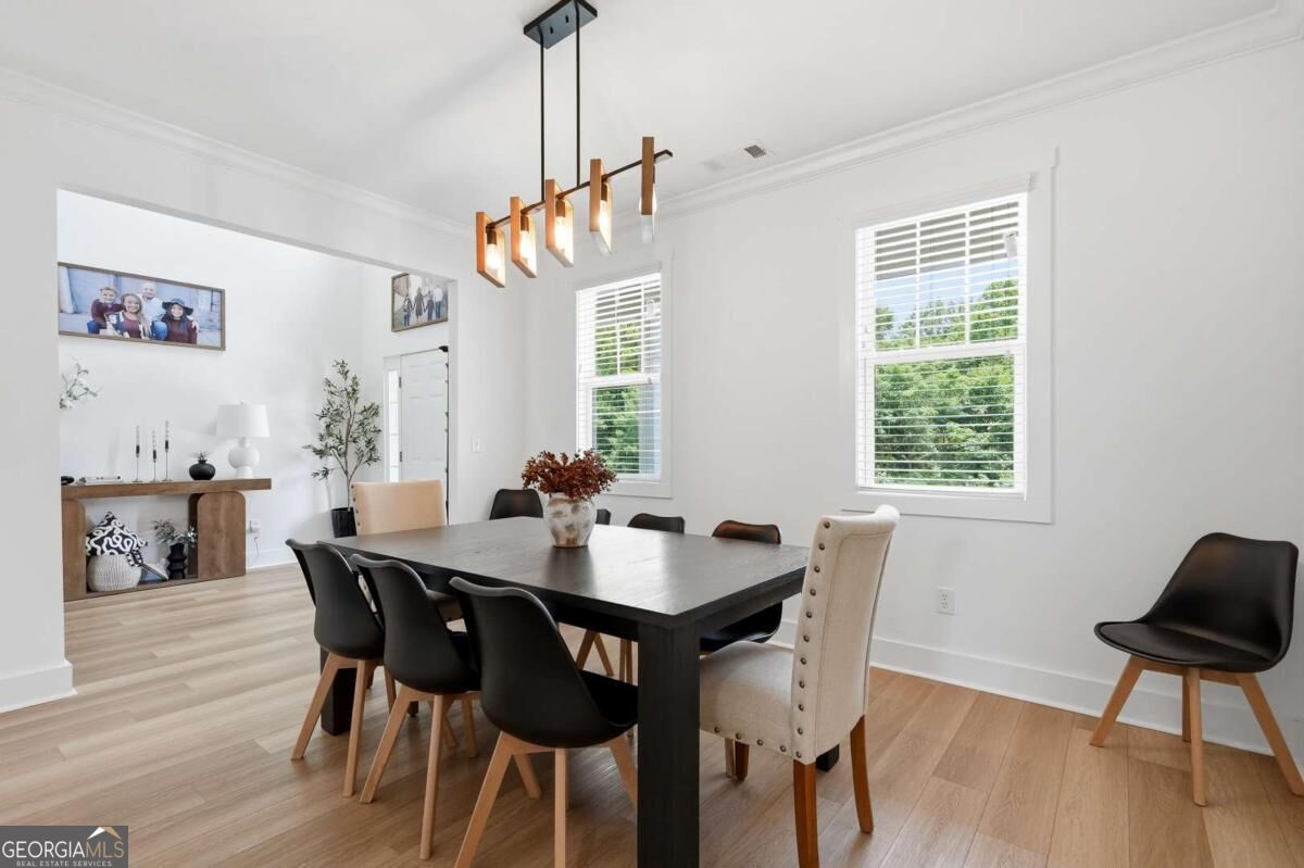 2049 Chestnut Oak Trail