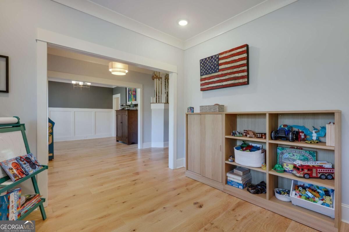 1554 Morningside Way