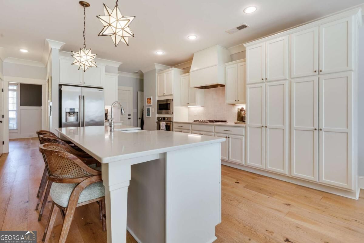 1554 Morningside Way