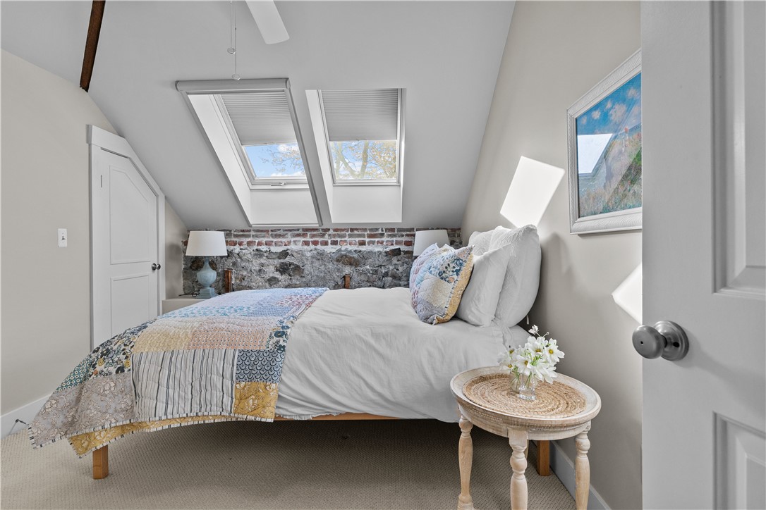 426 Spring Street 203