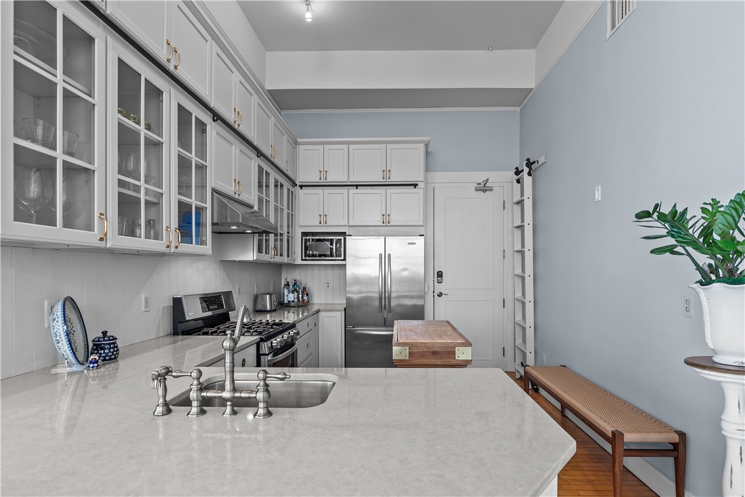 426 Spring Street 203