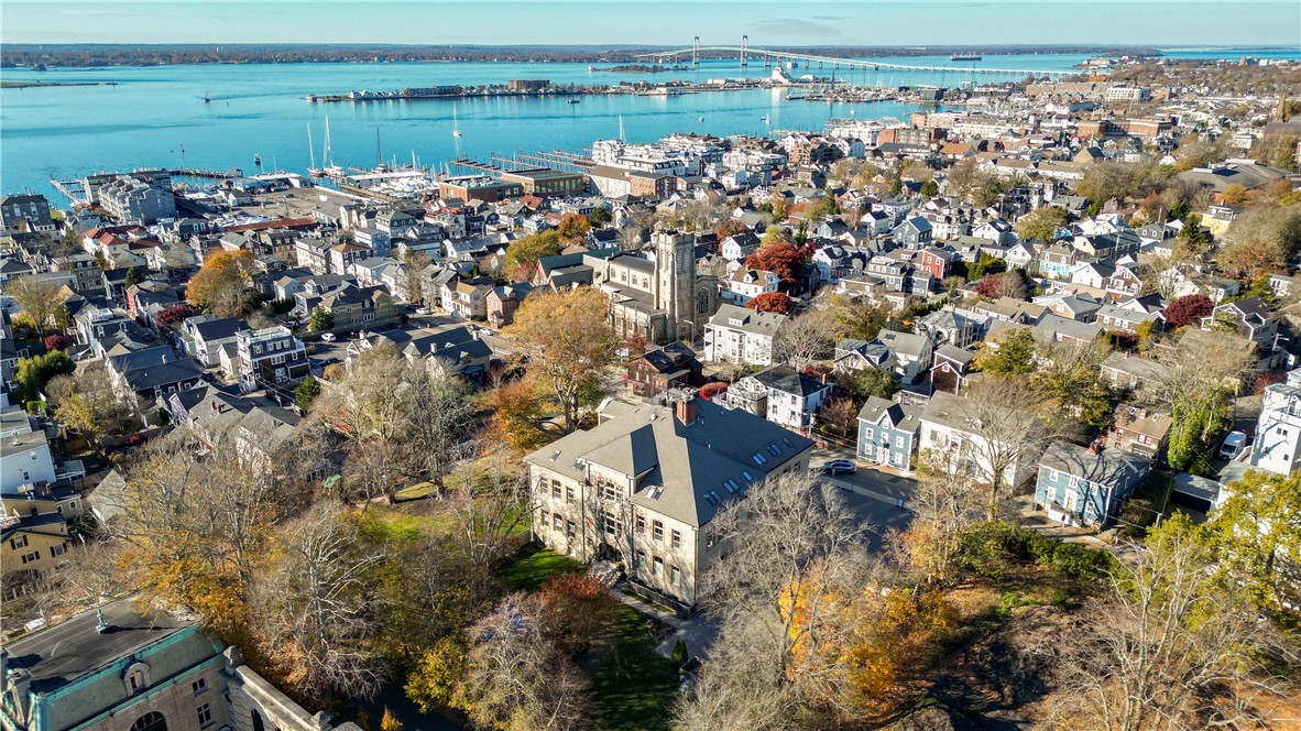 426 Spring Street 203