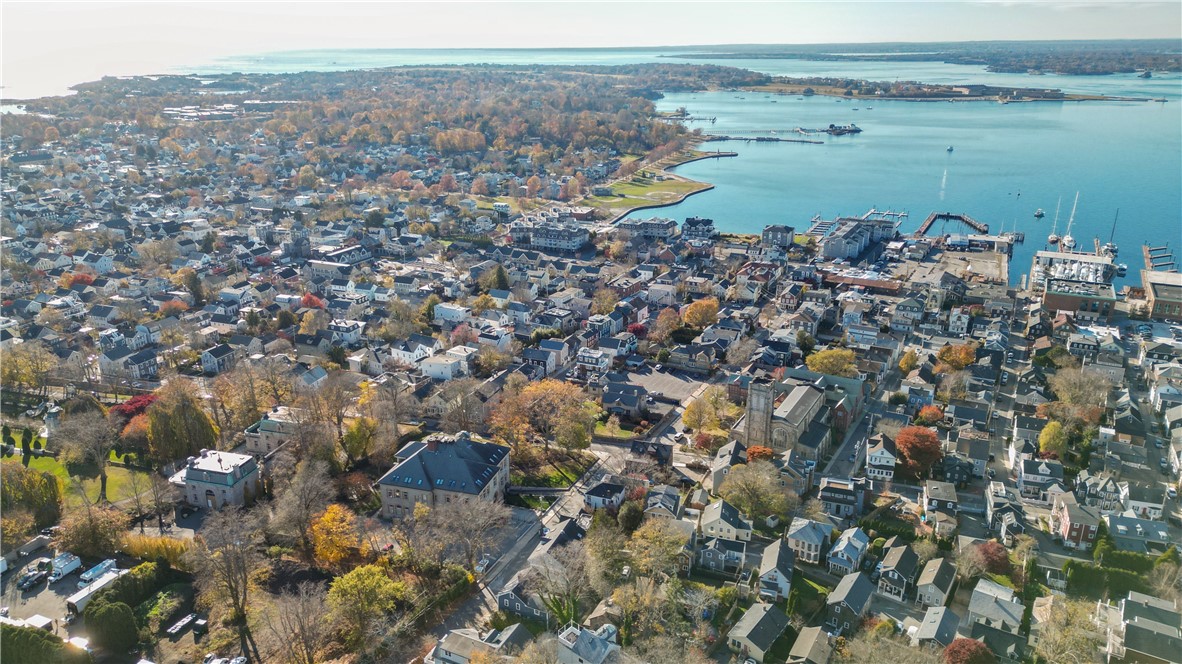 426 Spring Street 203