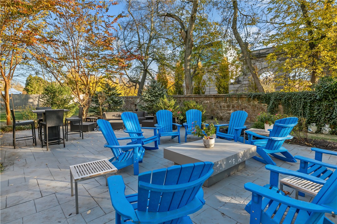 426 Spring Street 203