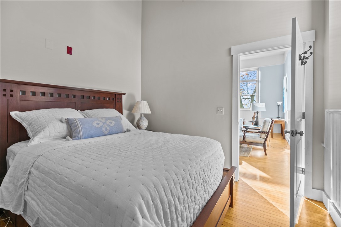 426 Spring Street 203