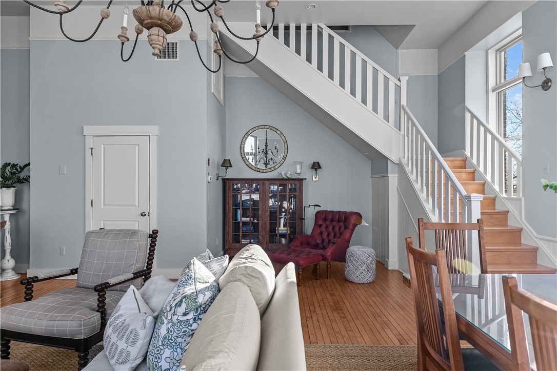 426 Spring Street 203