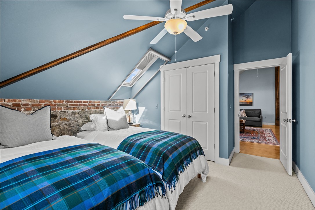 426 Spring Street 203