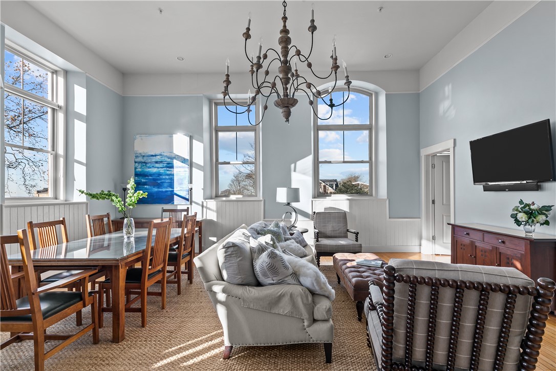 426 Spring Street 203