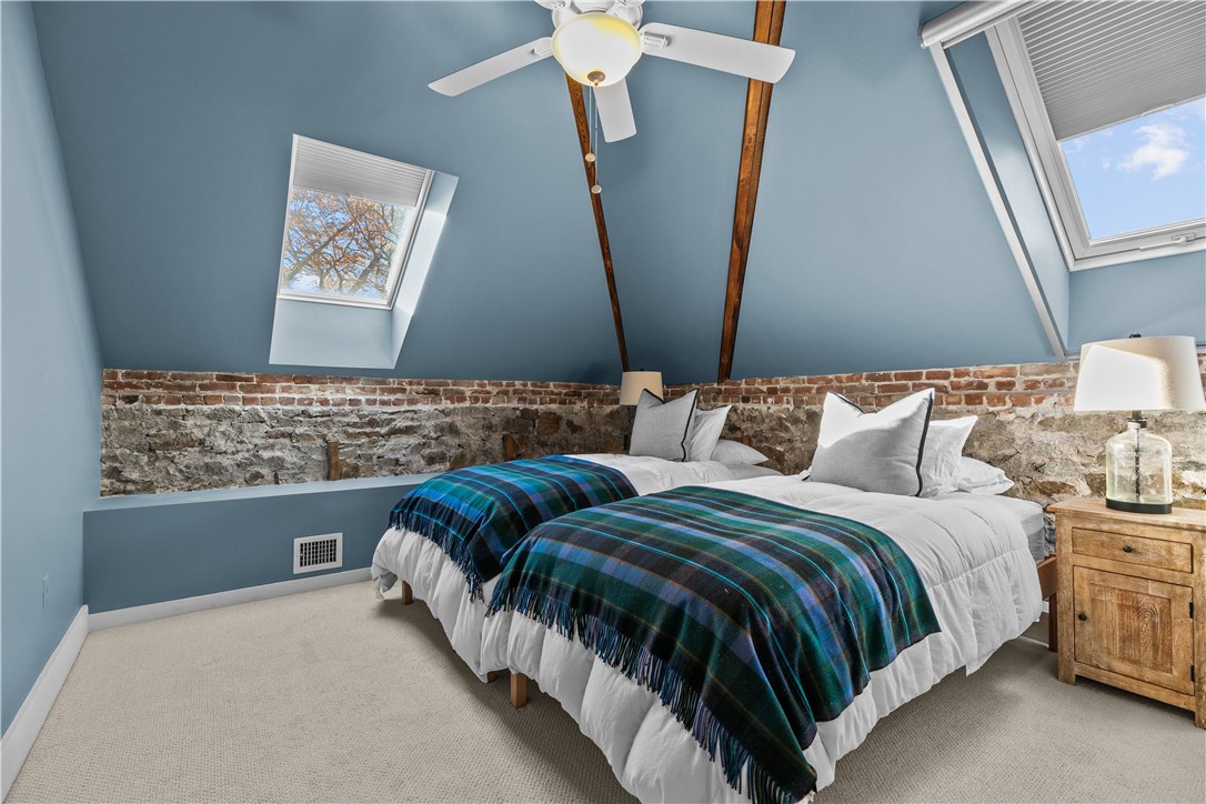 426 Spring Street 203