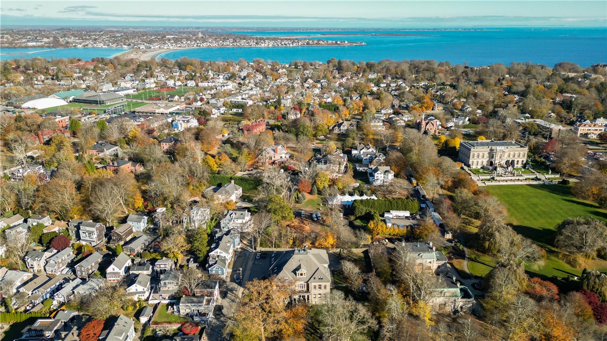 426 Spring Street 203