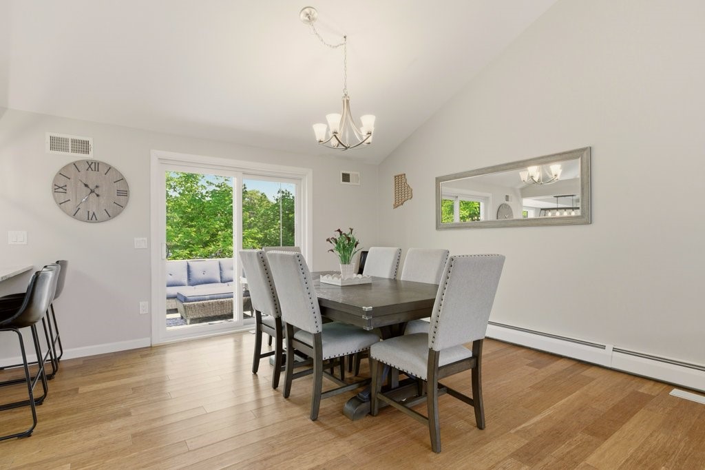 7 Friar Tuck Road