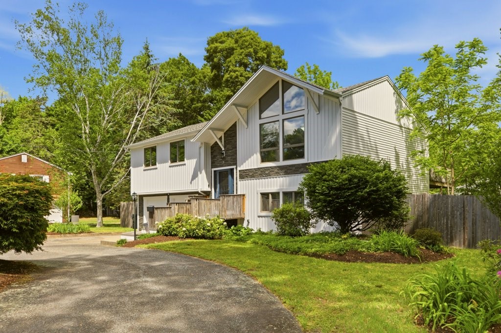 7 Friar Tuck Road