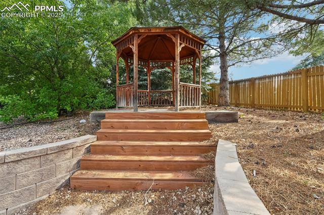 2460 Dunwood Court