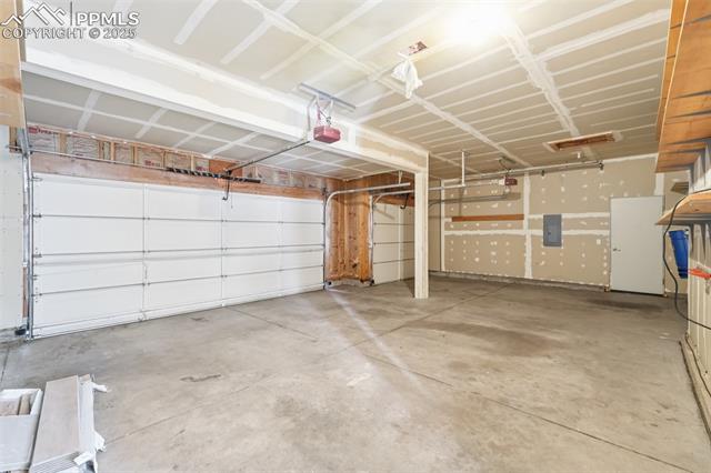 2460 Dunwood Court