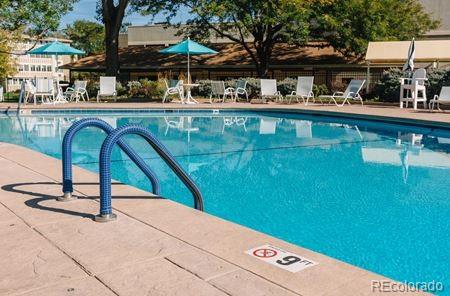 350 S Clinton Street Unit: 11D