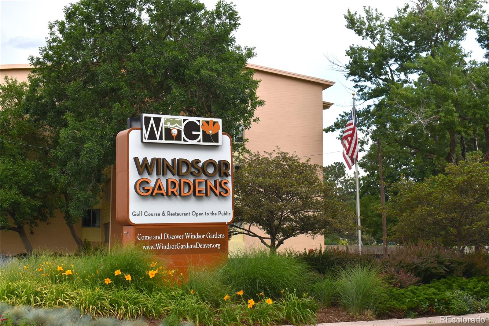 350 S Clinton Street Unit: 11D