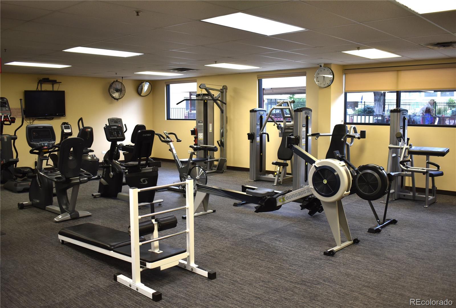 350 S Clinton Street Unit: 11D