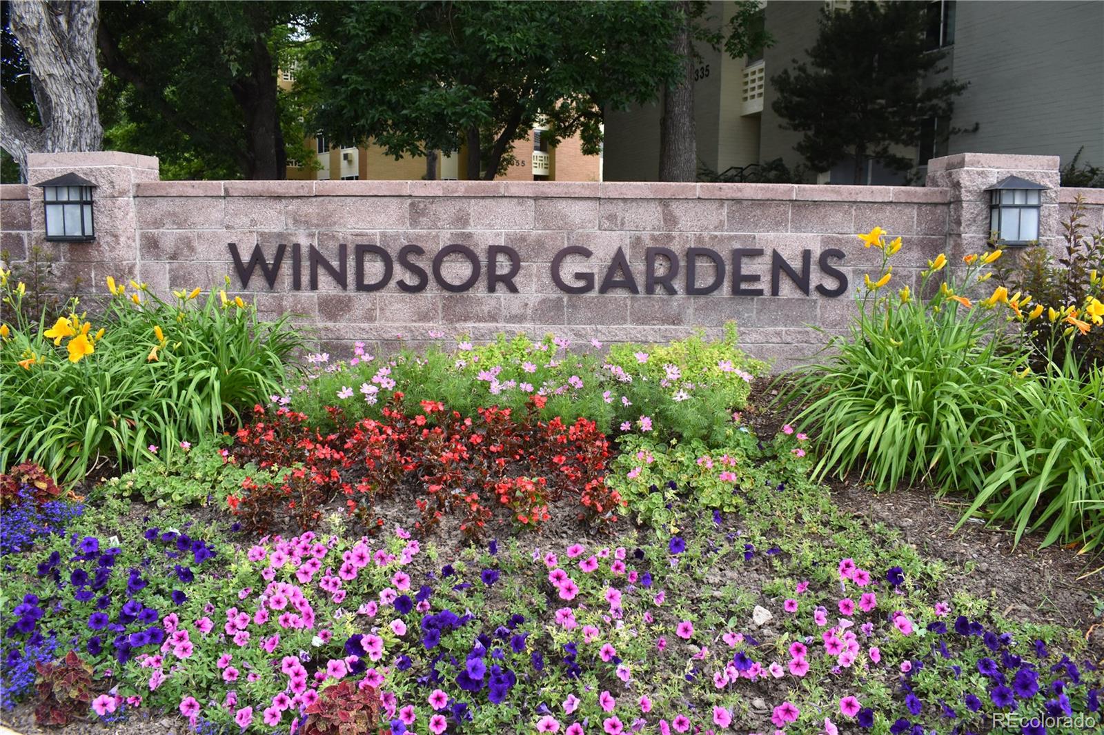 350 S Clinton Street Unit: 11D