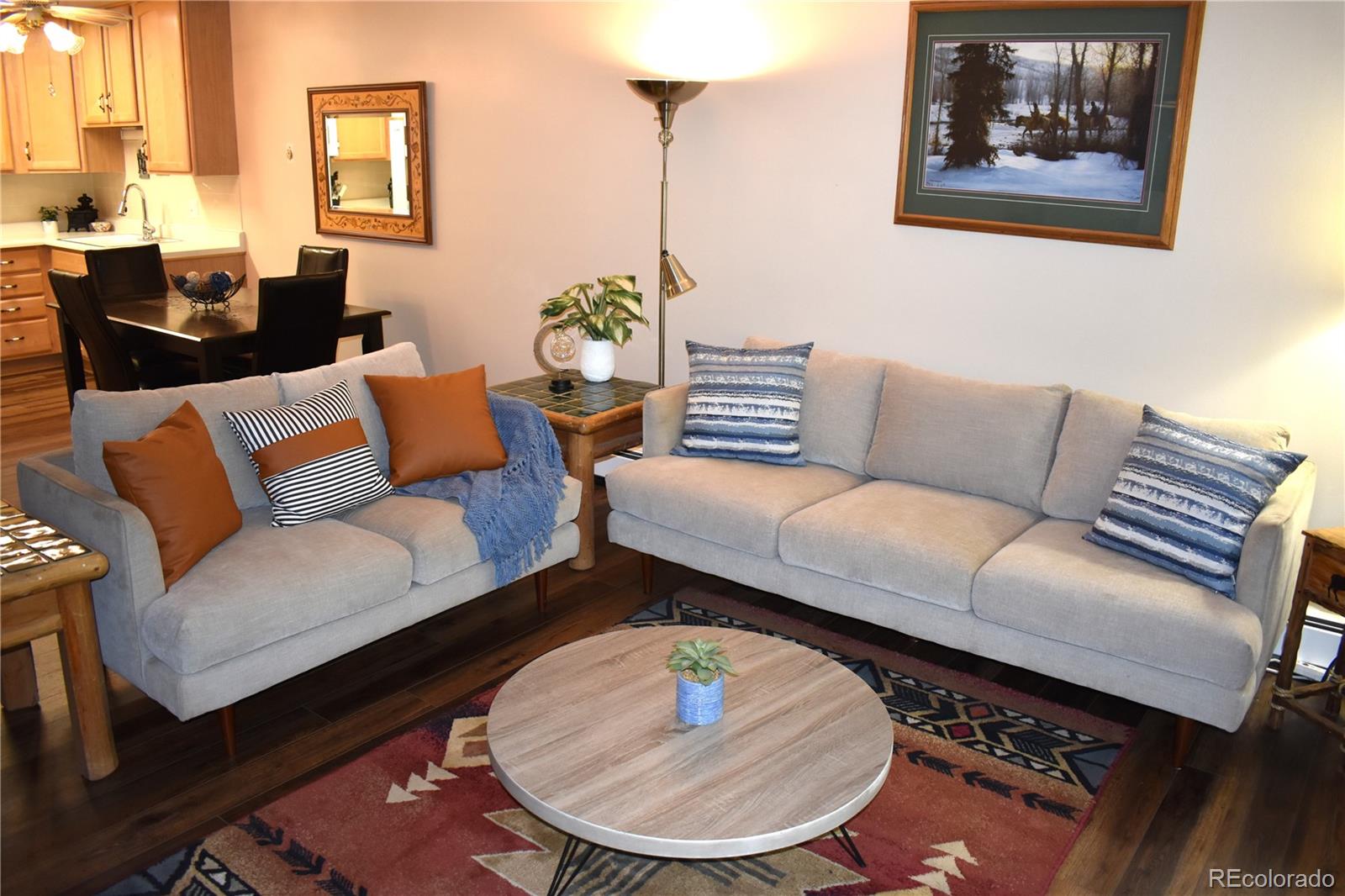 350 S Clinton Street Unit: 11D